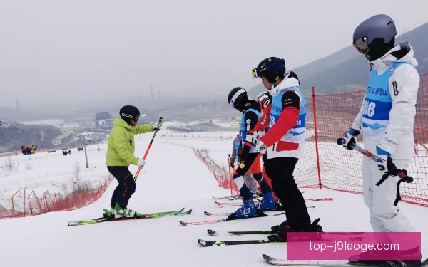 雪上技巧青训梯队建设，夯实后备人才基础